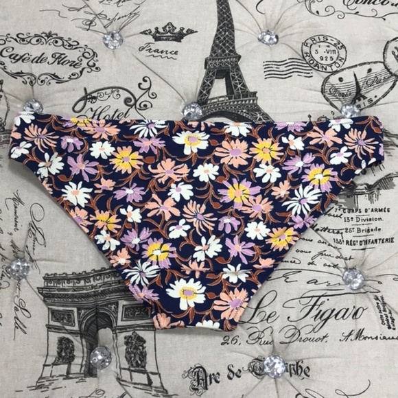 Madewell Second Wave Classic Bikini Bottom - Picture 5 of 8